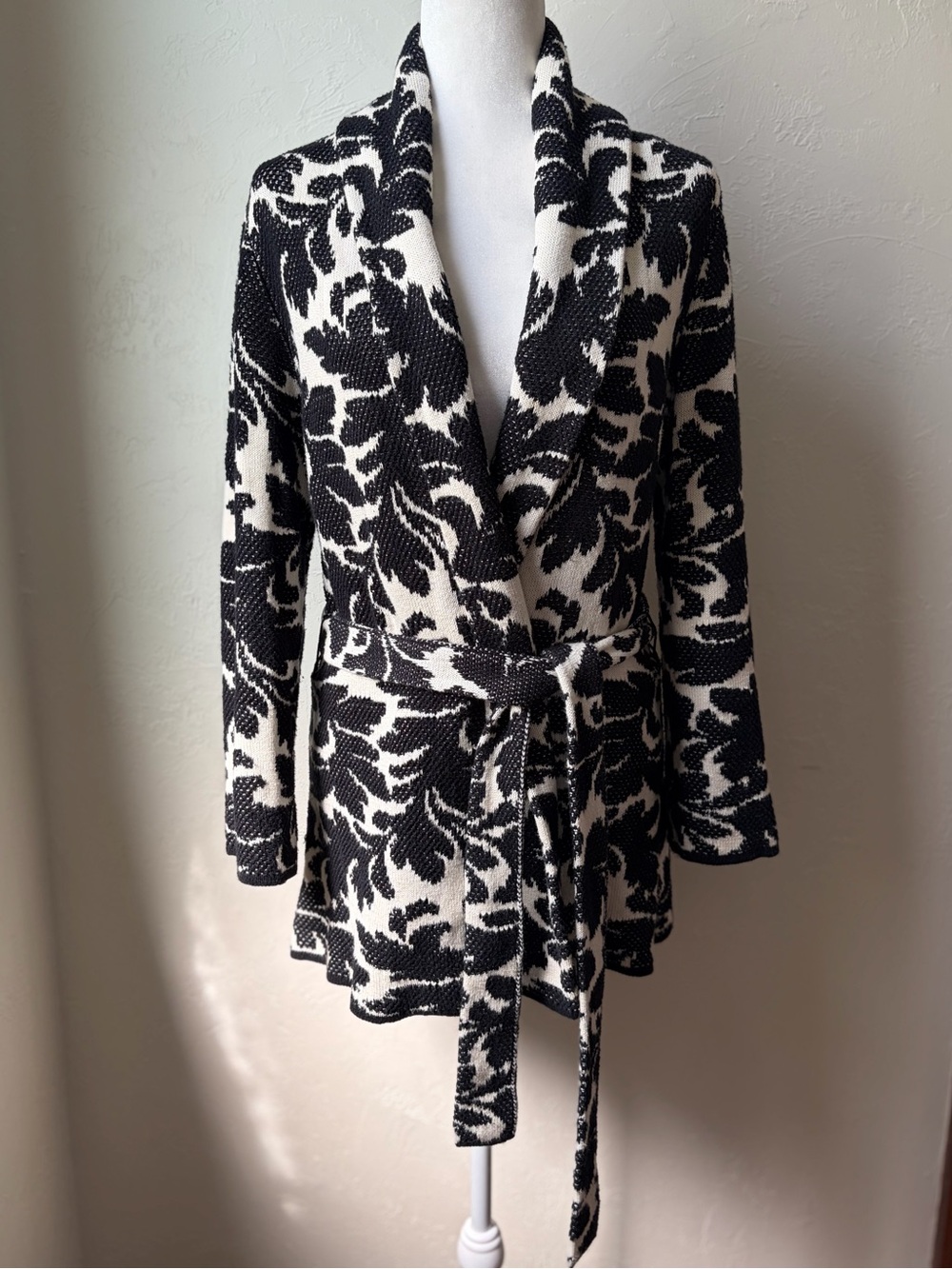 Isaac Mizrahi Black and White Floral Knit Wrap Blazer